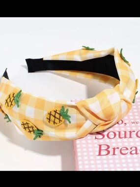 🍍Pineapple top knot headband🍍